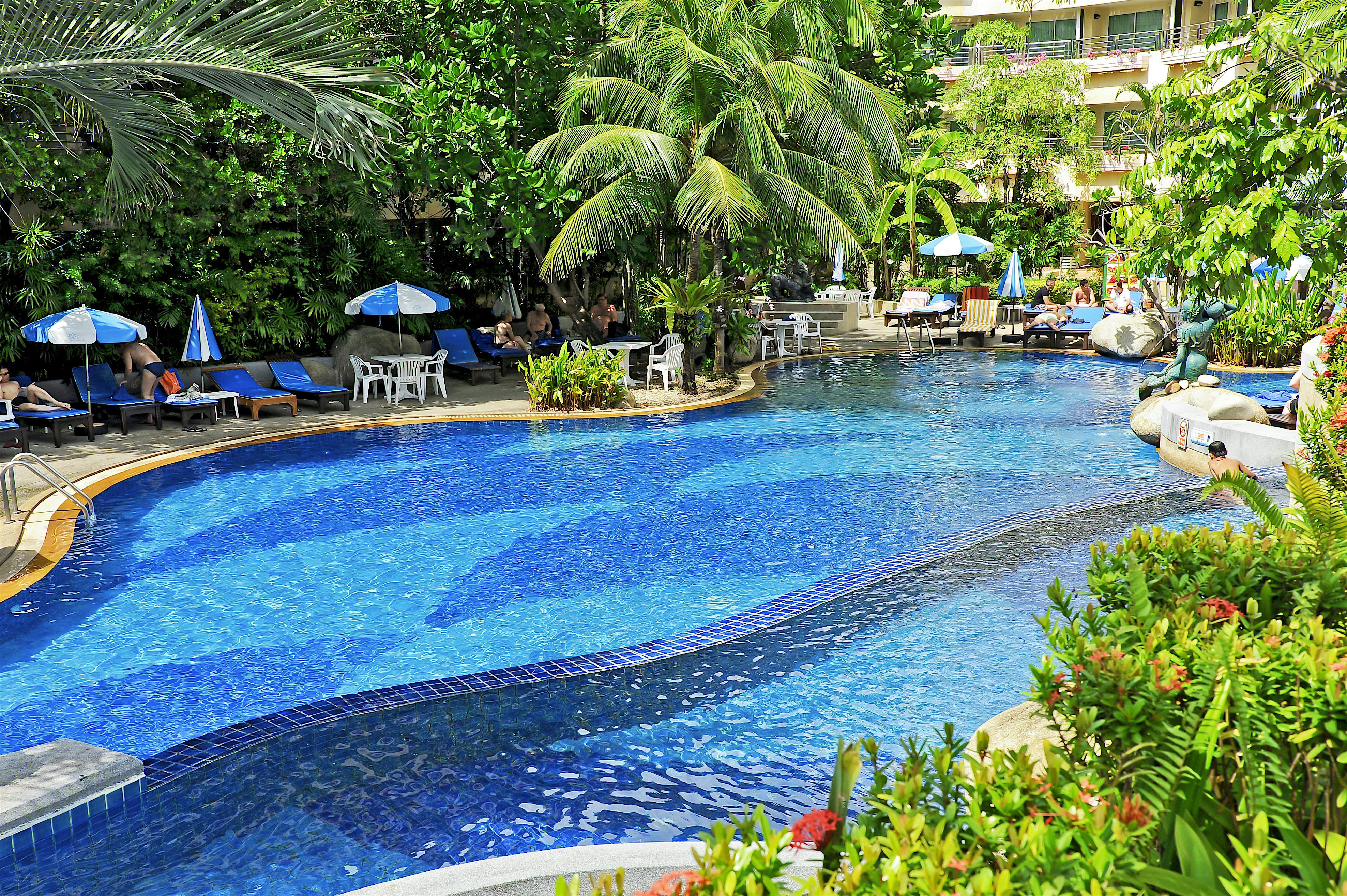 Royal Paradise